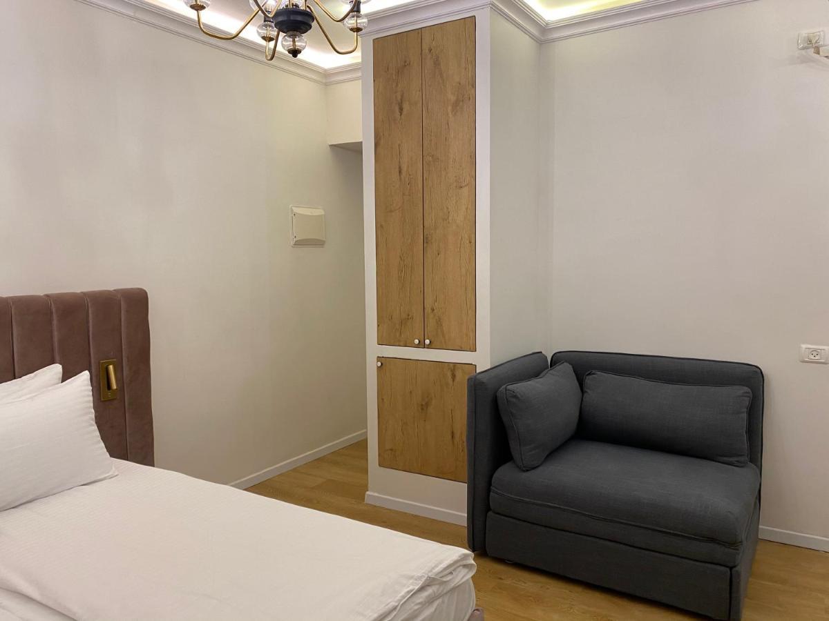 Rothschild Room Petach Tikva Buitenkant foto